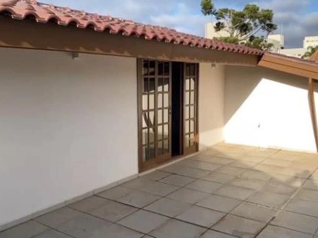 Foto 3 de 16: Casa em leilão em Curitiba - PR, bairro Guaíra — Casa 404 m² - Guaíra - Curitiba - PR