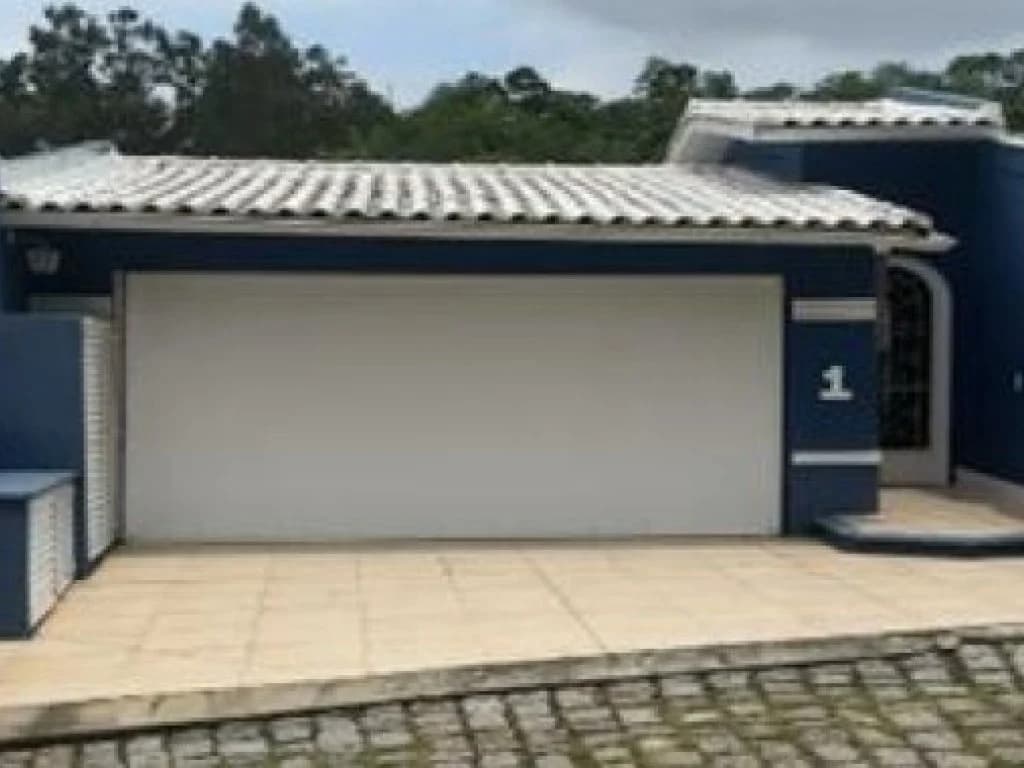 Foto 1 de 5: Casa em leilão em Rio De Janeiro - RJ, bairro Jacarepaguá — Casa 210 m² - Jacarepaguá - Rio de Janeiro - RJ
