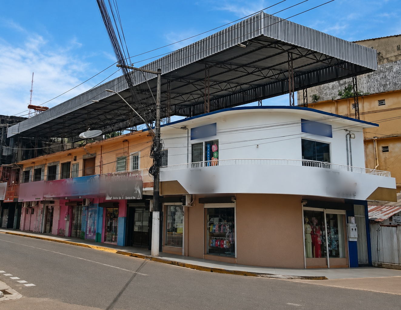 Foto 5 de 5: Comercial em leilão em Tefé - AM, bairro Centro — Imóvel Comerc/Resid | Tefé/AM