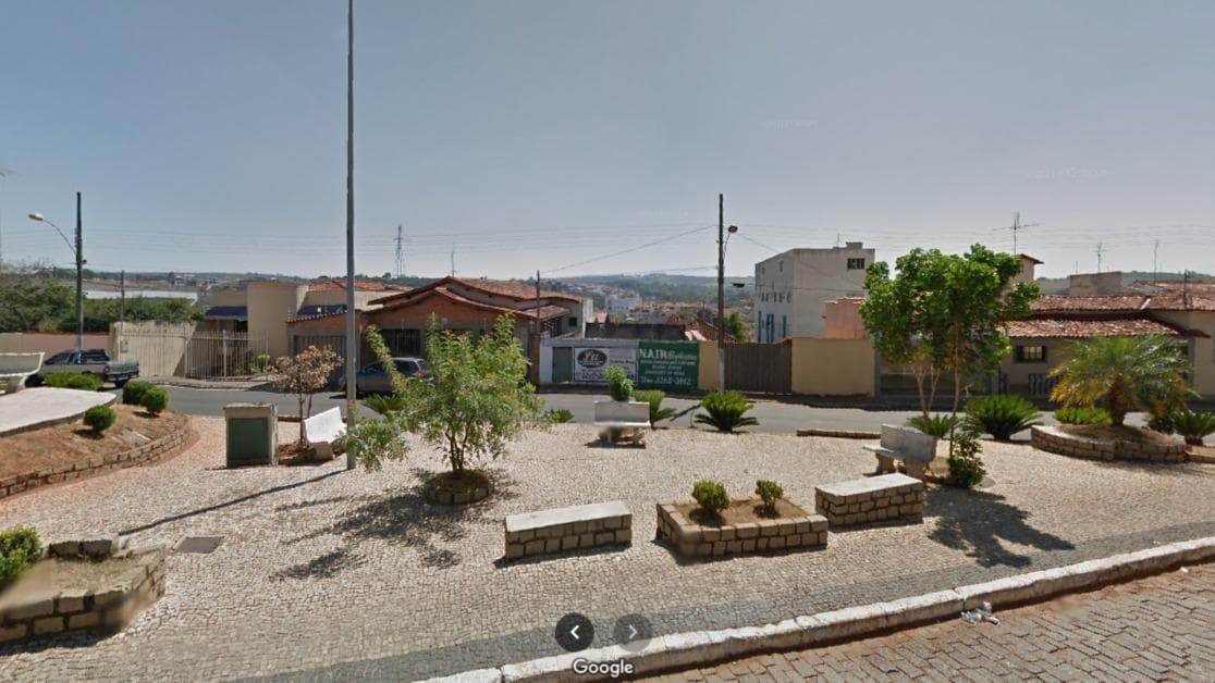 Imóvel em leilão em Três Pontas - MG — Praça Travessia, 5, Centro