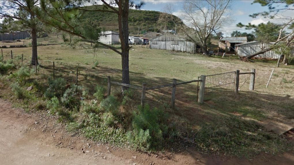 Imóvel em leilão em Santana Do Livramento - RS — LOTE - Rua Irmão Pedro Ângelo Barse, esquina com a Rua Cel. Aníbal Gaye ( FALE COM O LEILOEIRO 035-99710-0861 )