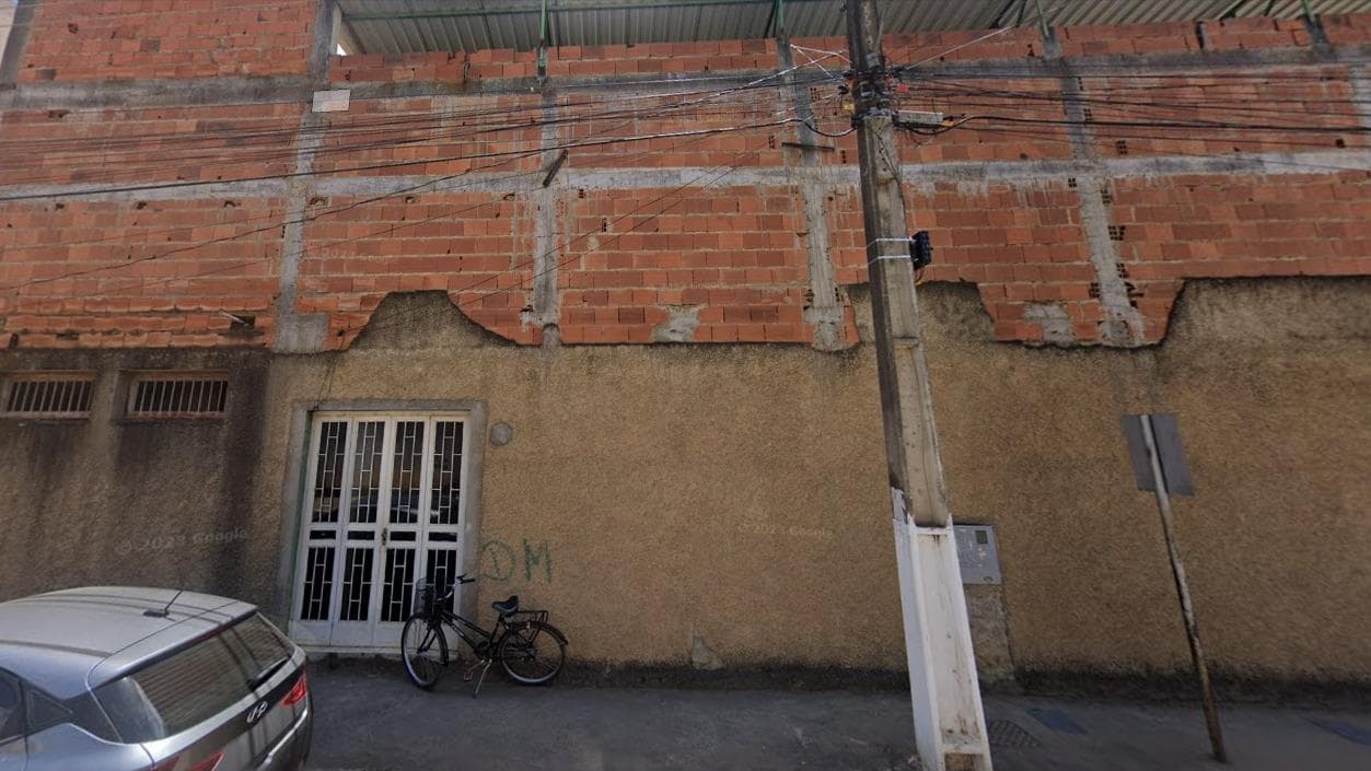 Comercial em leilão em Ipaba - MG — PRÉDIO COMERCIAL - Avenida José Rodrigues de Almeida, Centro, Ipaba, MG.