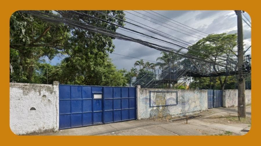 Foto 1 de 2: Comercial em leilão em Rio De Janeiro - RJ, bairro Realengo — CENTRO ESPORTIVO CASTELO BRANCO, SITUADO À RUA PROFESSOR CARLOS WENCESLAU, 963, REALENGO, RIO DE JANEIRO/RJ. COM ÁREA APROXIMADA DE 17.500,00M2 E DIVERSAS BENFEITORIAS.__
