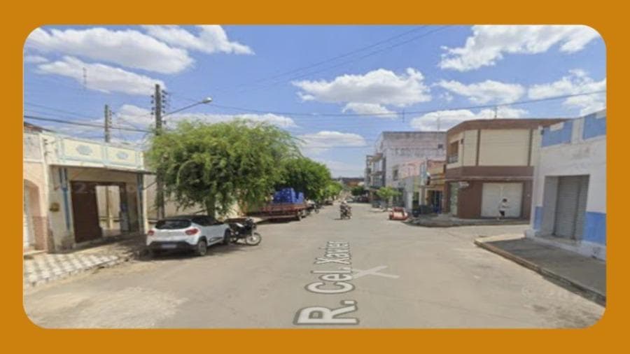 Foto 1 de 2: Imóvel em leilão em Aurora - CE, bairro Aurora — PREDIO NA RUA CORONEL XAVIER, AURORA/CE. ENCRAVADO EM TERRRENO QUE MEDE 22 PALMOS DE FRENTE POR 105 PALMOS DE COMPRIMENTO.__