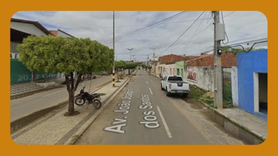Foto 1 de 2: Casa em leilão em Aurora - CE, bairro Aurora — ÁREA DE TERRA NA AV JOÃO JOAQUIM DOS SANTOS, AURORA/CE. COM CASA DE 12M DE FRENTE POR 23,80M DE COMPRIMENTO.__