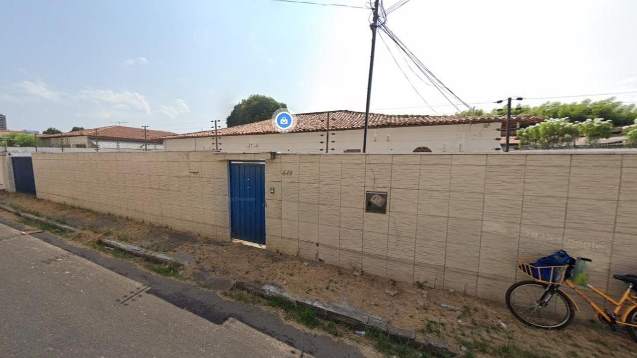 Foto 3 de 4: Casa em leilão em Teresina - PI, bairro Noivos — CASA COM ÁREA CONSTRUÍDA DE 270,00M2 EM CENTRO DE TERRENO DE 750,00M², SITUADA NO BAIRRO NOIVOS, TERESINA / PI