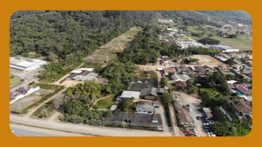 Foto 1 de 2: Terreno em leilão em Corupá - SC — TERRENO SITUADO NO LADO PAR DA BR-280, MUNICÍPIO DE CORUPÁ-SC, COM ÁREA DE 12.262,00M², SEM BENFEITORIAS, EM FORMATO IRREGULAR.__