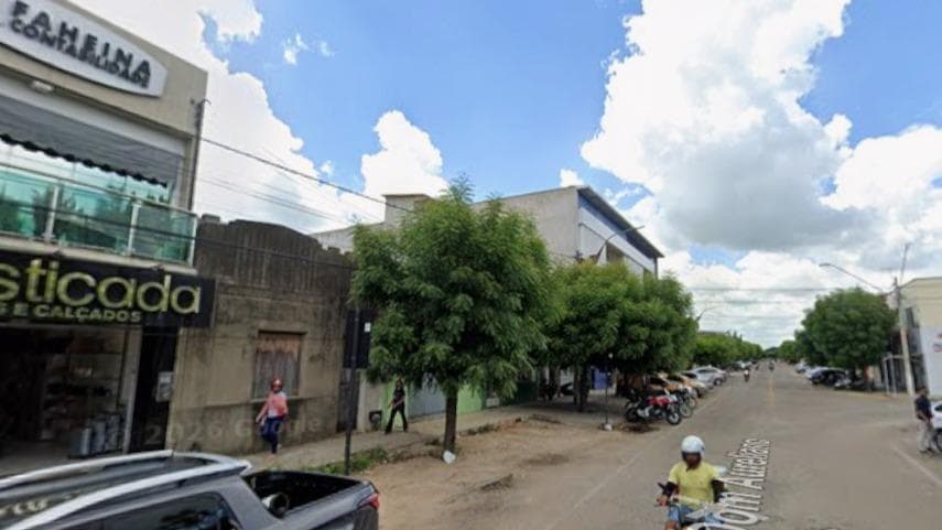 Foto 2 de 3: Comercial em leilão em Limoeiro Do Norte - CE, bairro Centro — Imóvel Comercial, 368m², Centro, Limoeiro do Norte/CE