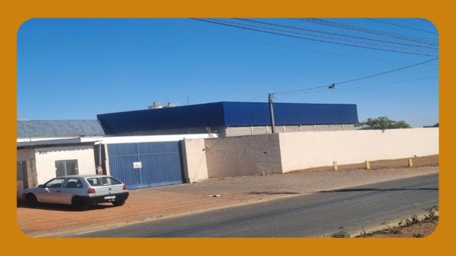 Foto 1 de 2: Terreno em leilão em Uberlândia - MG — TERRENO SITUADO NO DISTRITO INDUSTRIAL, SETOR NORTE 3a ETAPA, LOCALIZADO NA RUA CARGILL, UBERLANDIA/MG, NA QUAL POSSUI UM GALPÃO COM ÁREA AVERBADA DE 815,48M2, COM ÁREA TOTAL DO TERRENO DE 7.155,00M2.__