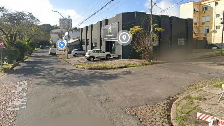 Imóvel em leilão em Porto Alegre - RS, bairro Passo de Areia — Imóvel situados na Rua Visconde de Pelotas, nº 407 e nº 417 , bairro Passo de Areia, Porto Alegre/RS,