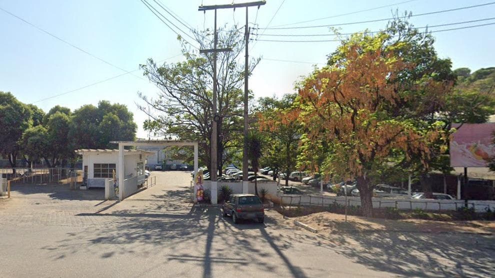 Foto 1 de 2: Terreno em leilão em Governador Valadares - MG, bairro Planalto — Área de 20.000m2 Rio Bahia  KM411 com possíveis benfeitorias