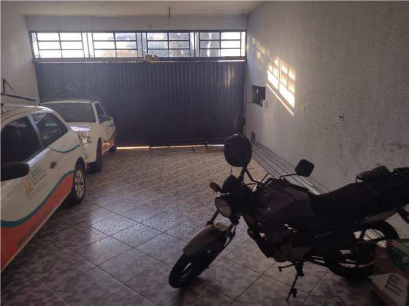 Foto 8 de 18: Casa em leilão em São José Dos Campos - SP — LOTE 001 Casa residencial com 280,00m²