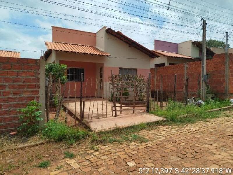 Casa em leilão em Altos - PI — LOTE 180 Casa com 56,95M² de Área Privativa em ALTOS/PI