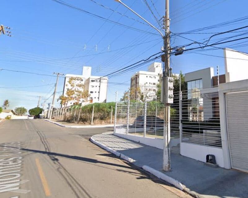 Foto 6 de 11: Comercial em leilão em Cuiabá - MT, bairro Jardim Mariana — LOTE 001 IMÓVEL COMERCIAL JD MARIANA - CUIABÁ-MT