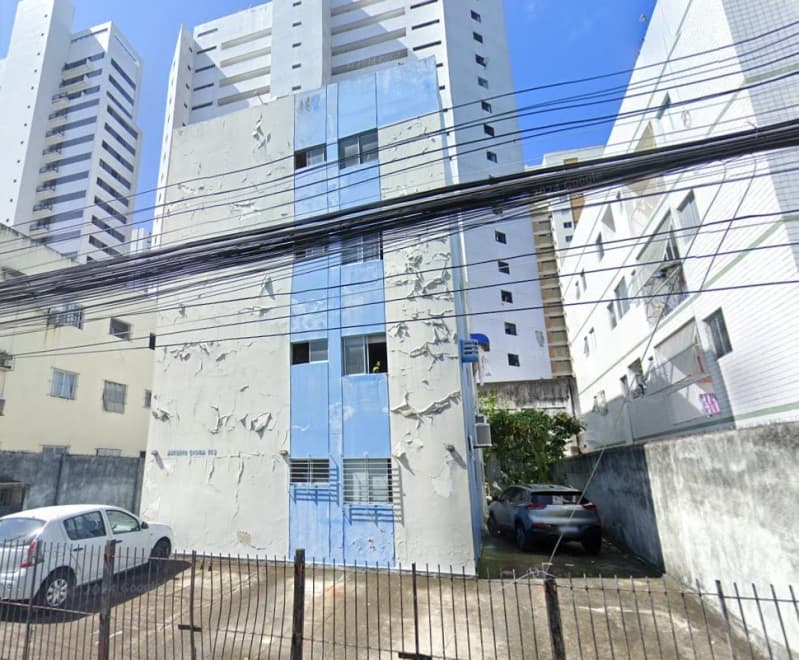Apartamento em leilão em Recife - PE — LOTE 001 Apto na Rua Dr. Gaspar Regueira Costa, 169, no bairro de Boa Viagem, Recife-PE