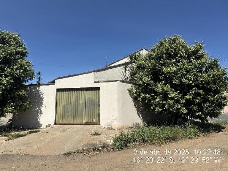Casa em leilão em Inhumas - GO — LOTE 081 CASA - AREA PRIVATIVA (M²): 81,93 BAIRRO: RESIDENCIAL NOVA MORADA CIDADE: INHUMAS-GO