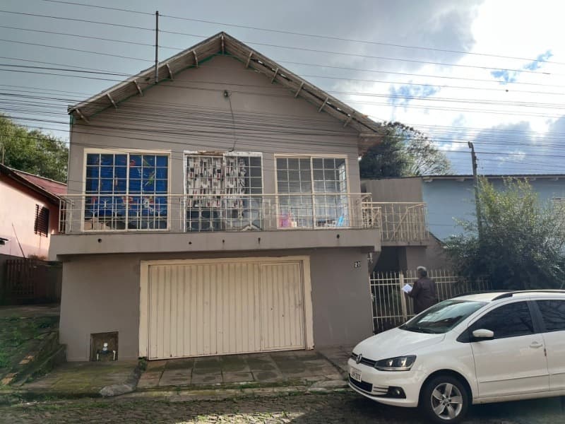 Foto 6 de 6: Imóvel em leilão em Ijuí - RS — LOTE 010 - DIREITOS E AÇÕES - lote urbano nº 20, c/área de 250m², bairro Modelo, edificado construçã