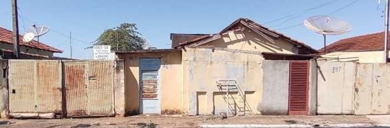 Foto 1 de 3: Casa em leilão em Serra Azul - SP — LOTE 001 CASA RESIDENCIAL com 161m²