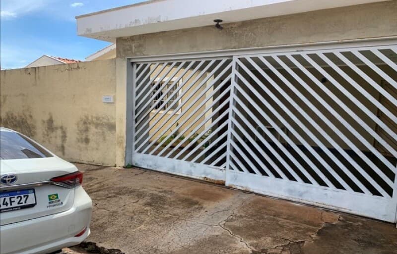 Foto 4 de 22: Casa em leilão em Ribeirão Preto - SP, bairro Jardim Castelo Branco — LOTE 001 CASA RESIDENCIAL localizada no Bairro Jardim Castelo Branco na cidade de Ribeirão Preto/SP