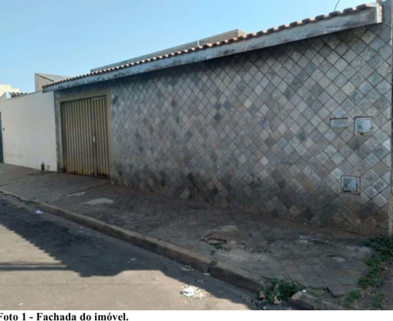 Foto 3 de 18: Casa em leilão em Ribeirão Preto - SP, bairro Parque São Sebastião — LOTE 001 CASA RESIDENCIAL localizada no Parque São Sebastião na cidade de Ribeirão Preto/SP