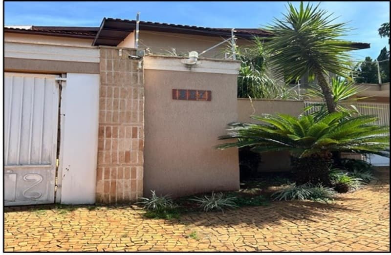 Foto 1 de 12: Casa em leilão em Ribeirão Preto - SP, bairro Jardim Canadá — LOTE 001 SOBRADO localizado no Jardim Canadá na cidade de Ribeirão Preto/SP