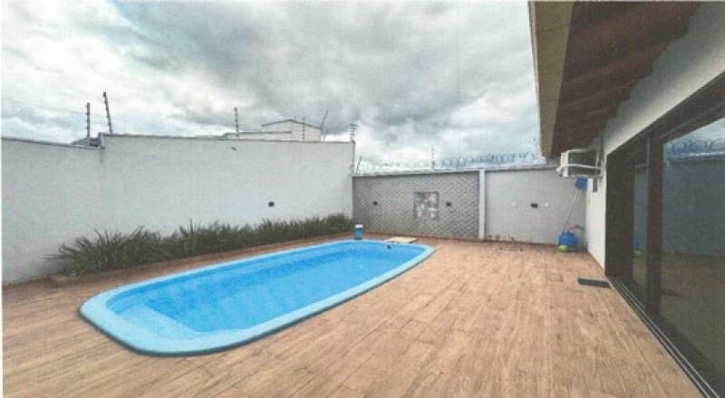 Foto 5 de 14: Casa em leilão em Ariquemes - RO — LOTE 001 IMÓVEL RESIDENCIAL COM 360M² EM ARIQUEMES/RO - RESIDENCIA UNIFAMILIAR COM APROXIMADAMENTE 1