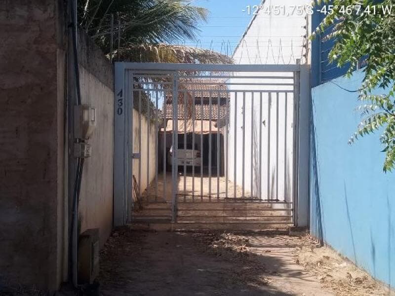 Casa em leilão em Luís Eduardo Magalhães - BA — LOTE 030 IMÓVEIS CAIXA