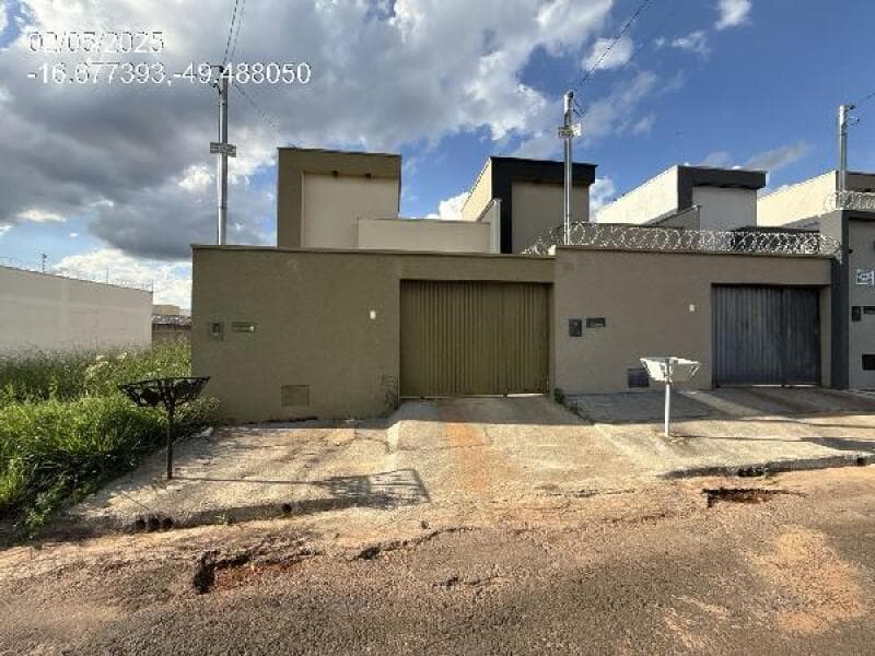 Casa em leilão em Trindade - GO — LOTE 197 IMÓVEIS CAIXA
