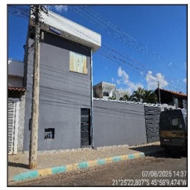 Casa em leilão em Alfenas - MG, bairro Jardim Alvorada — LOTE 165 IMÓVEIS CAIXA