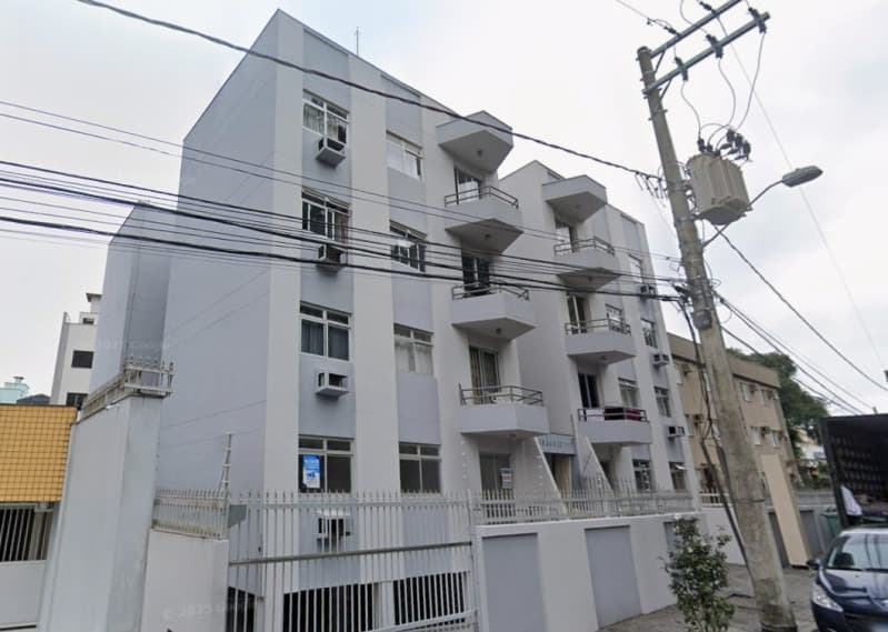 Apartamento em leilão em Blumenau - SC — LOTE 001 Apartamento e Vaga de Garagem nº 13