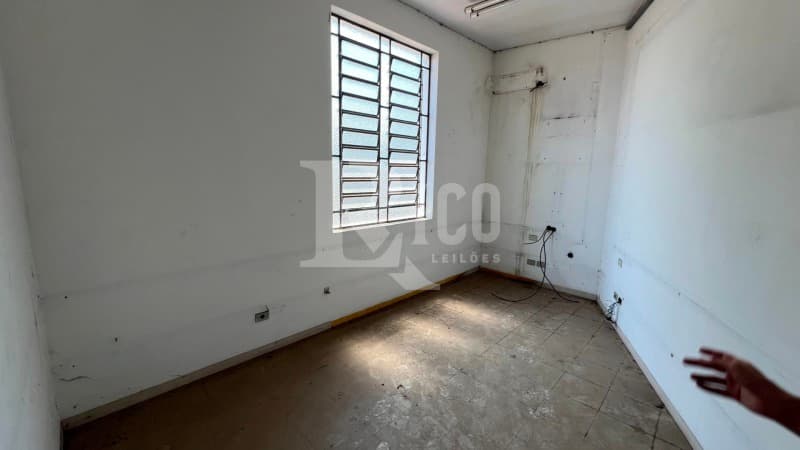 Foto 32 de 108: Terreno em leilão em Taubaté - SP — LOTE 001 UNITAU - Universidade Taubaté