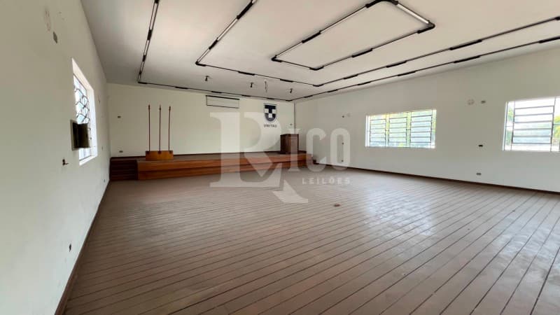 Foto 38 de 108: Terreno em leilão em Taubaté - SP — LOTE 001 UNITAU - Universidade Taubaté