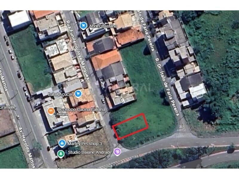 Foto 5 de 6: Terreno em leilão em Taubaté - SP, bairro Barranco — LOTE 003 Terreno de 300m² no Residencial Portal da Mantiqueira