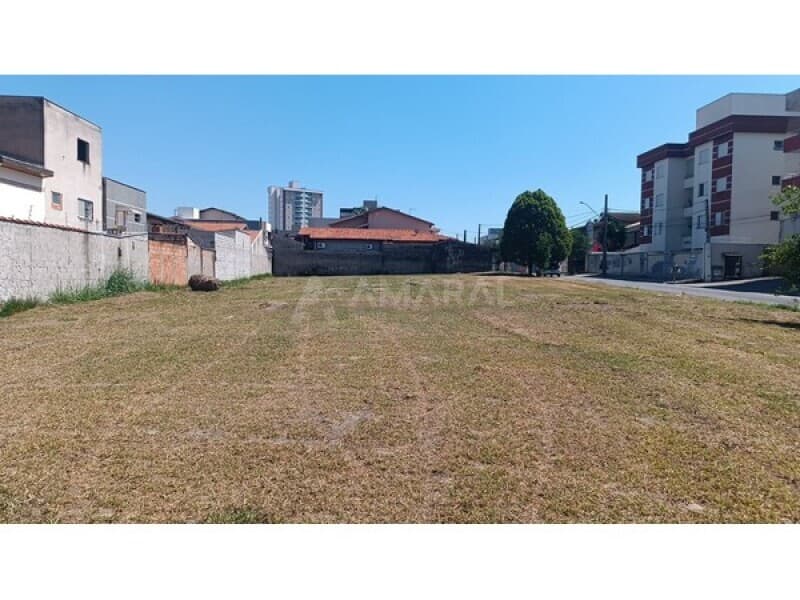 Foto 5 de 8: Terreno em leilão em Taubaté - SP, bairro Barranco — LOTE 007 Terreno com 300,00 m² no Residencial Portal da Mantiquera