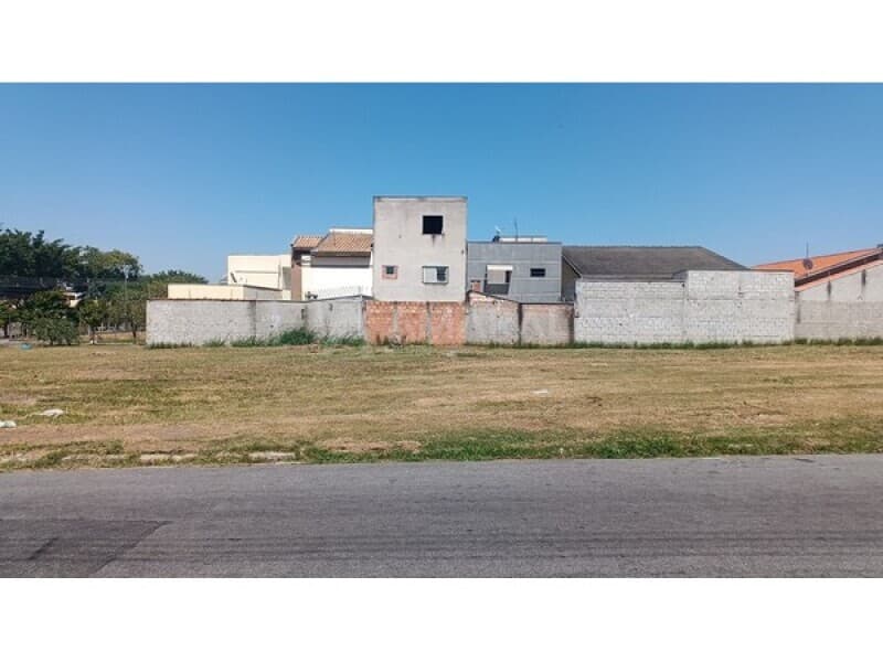 Foto 2 de 7: Terreno em leilão em Taubaté - SP, bairro Barranco — LOTE 009 Terreno de 300,00m² no Residencial Portal da Mantiqueira