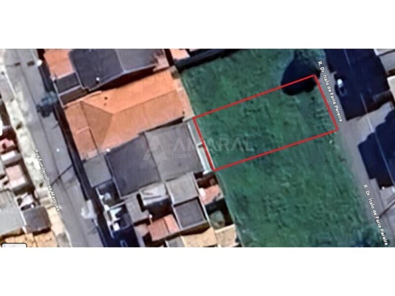 Foto 7 de 7: Terreno em leilão em Taubaté - SP, bairro Barranco — LOTE 010 Terreno de 300,00m² no Residencial Portal da Mantiqueira