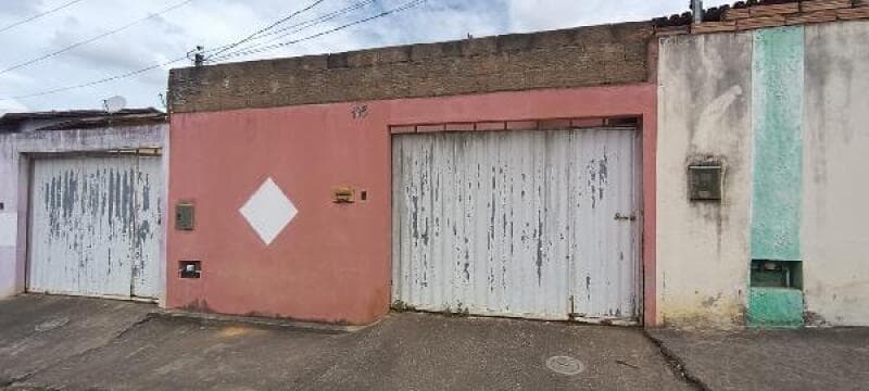 Casa em leilão em Nanuque - MG — LOTE 160 CASA