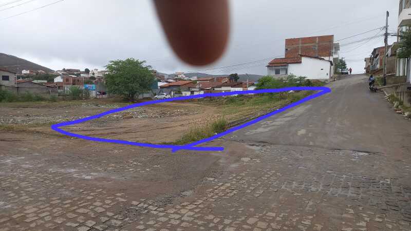 Foto 1 de 6: Terreno em leilão em Jequié - BA — LOTE 004 LOTEAMENTO BOA VISTA, BAIRRO POMPILIO SAMPAIO, JEQUIÉ – BAHIA - MATRÍCULA Nº 24505 – LIVRO