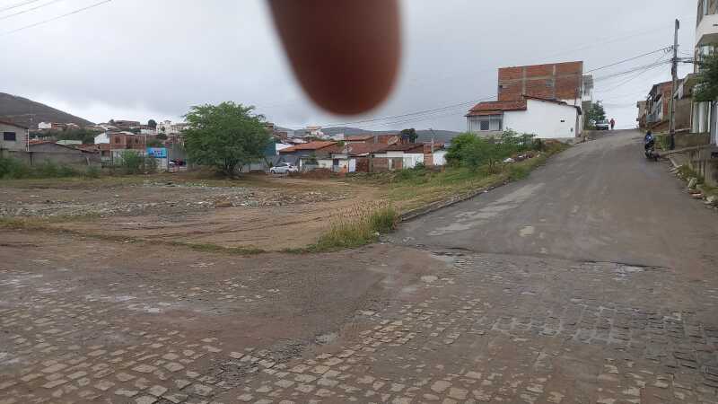 Foto 4 de 6: Terreno em leilão em Jequié - BA — LOTE 004 LOTEAMENTO BOA VISTA, BAIRRO POMPILIO SAMPAIO, JEQUIÉ – BAHIA - MATRÍCULA Nº 24505 – LIVRO