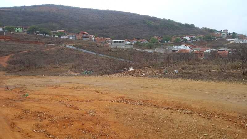 Foto 4 de 10: Terreno em leilão em Jequié - BA — LOTE 009 LOTEAMENTO SANTA LUZ, JEQUIÉ – BA - MATRÍCULA Nº: 64.969, LIVRO 2 - ÁREA TOTAL: 10.750,00m²