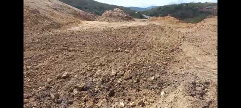 Foto 2 de 10: Terreno em leilão em Jequié - BA — LOTE 016 LOTEAMENTO JEQUIÉ, JEQUIÉ – BA - MATRÍCULA Nº 64.887 – LIVRO 2BFB - ÁREA TOTAL: 1.988,67m²