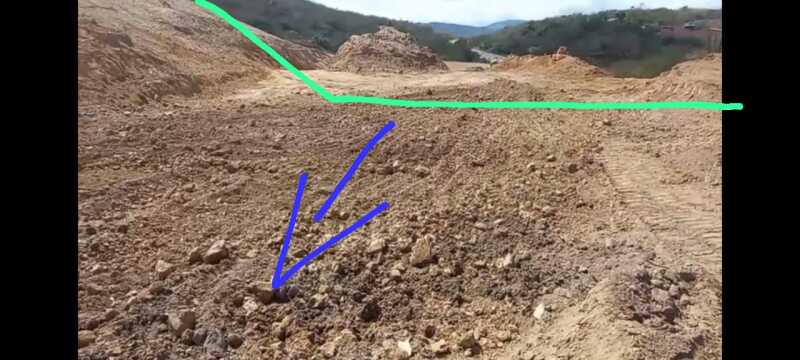 Foto 6 de 10: Terreno em leilão em Jequié - BA — LOTE 016 LOTEAMENTO JEQUIÉ, JEQUIÉ – BA - MATRÍCULA Nº 64.887 – LIVRO 2BFB - ÁREA TOTAL: 1.988,67m²