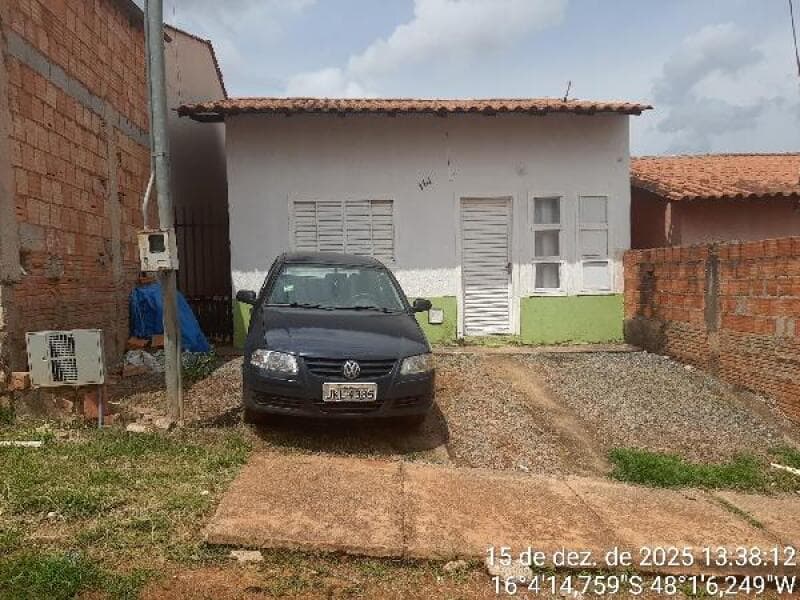 Casa em leilão em Valparaíso De Goiás - GO, bairro Fazenda Santa Maria — LOTE 098 RES ANHANGUERA GARDEN II