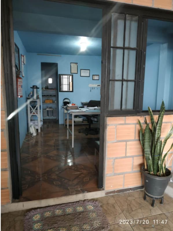 Foto 2 de 3: Comercial em leilão em Frederico Westphalen - RS, bairro Centro — LOTE 001 SALA COMERCIAL N° 01, com a área real privativa de 66,08m²