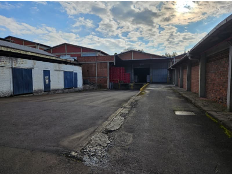Foto 6 de 11: Comercial em leilão em Campo Bom - RS, bairro V — LOTE 001 PRÉDIO INDUSTRIAL