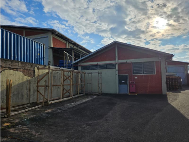 Foto 7 de 11: Comercial em leilão em Campo Bom - RS, bairro V — LOTE 001 PRÉDIO INDUSTRIAL
