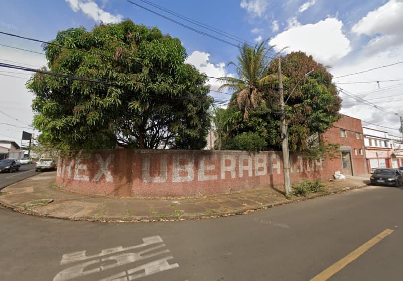 Comercial em leilão em Uberaba - MG — LOTE 001-3 GALPÃO INDUSTRIAL EM UBERABA/MG