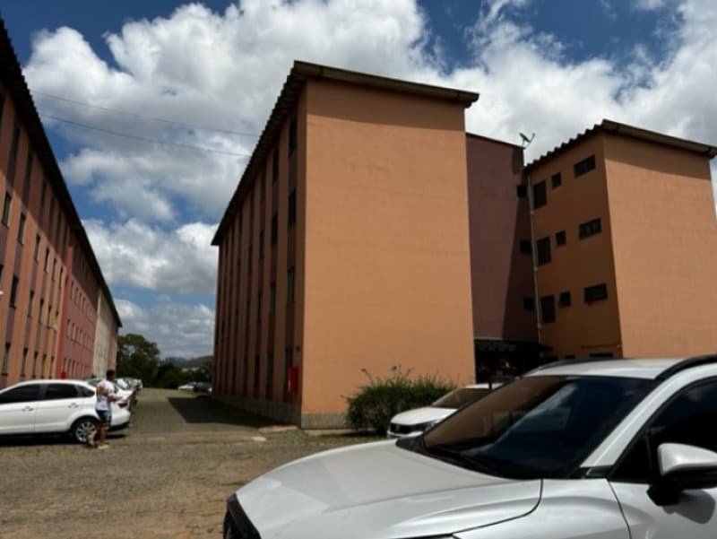Foto 4 de 17: Apartamento em leilão em Juiz De Fora - MG — LOTE 003-9 APARTAMENTO Nº 404 EDIFÍCIO VIOLETA EM JUIZ DE FORA/MG