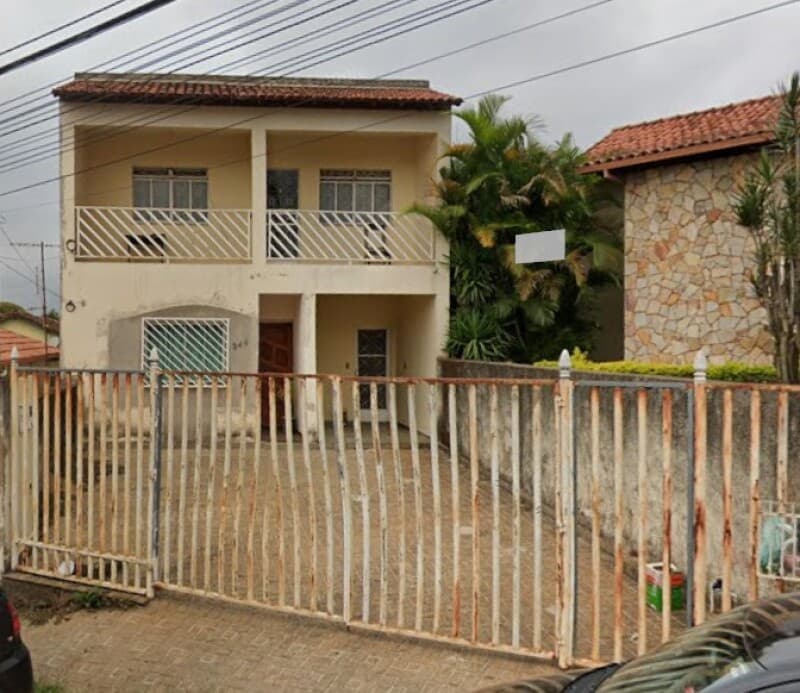 Foto 1 de 3: Comercial em leilão em Ouro Branco - MG — LOTE 003 UM IMÓVEL RESIDENCIAL EM OURO BRANCO/MG