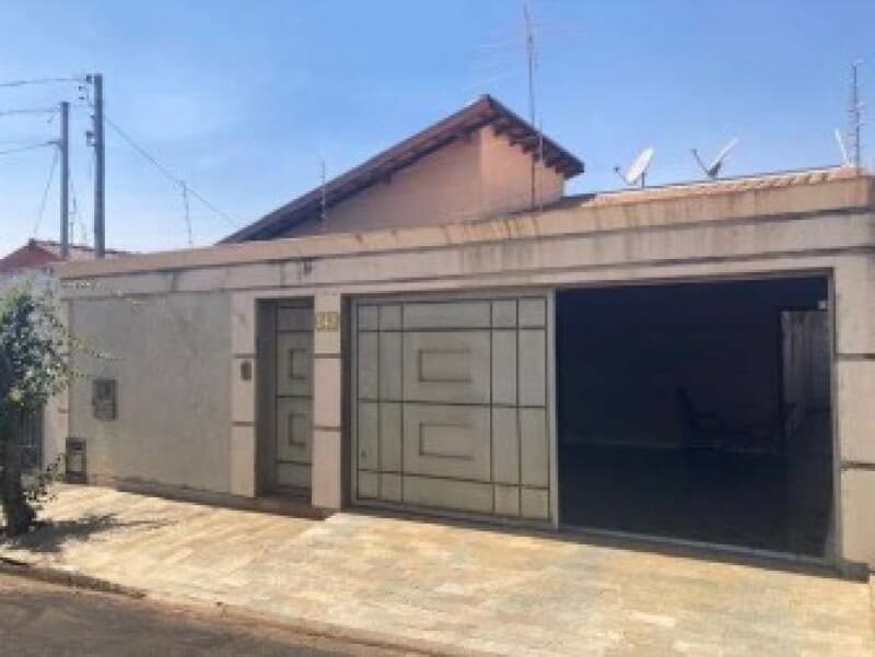 Foto 2 de 8: Casa em leilão em Uberaba - MG, bairro Josa Bernardino — LOTE 001 IMÓVEL RESIDENCIAL NO BAIRRO JOSA BERNARDINO EM UBERABA/MG